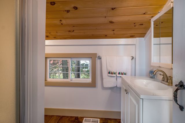 97 Commerce Street, Clinton, CT 06413