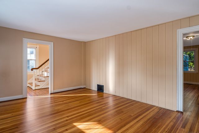 97 Commerce Street, Clinton, CT 06413