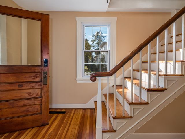 97 Commerce Street, Clinton, CT 06413