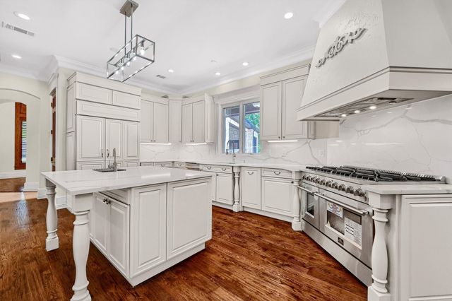 2910 Wellington Drive, Sherman, TX 75092