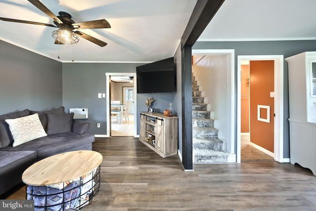 290 NEFF RD, Red Lion, PA 17356