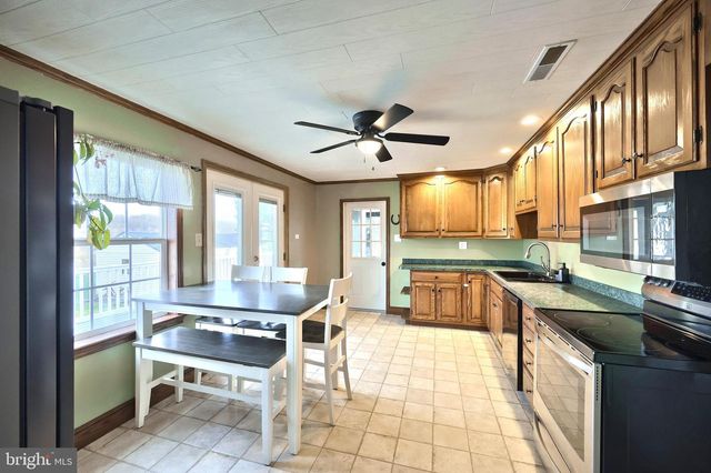 290 NEFF RD, Red Lion, PA 17356