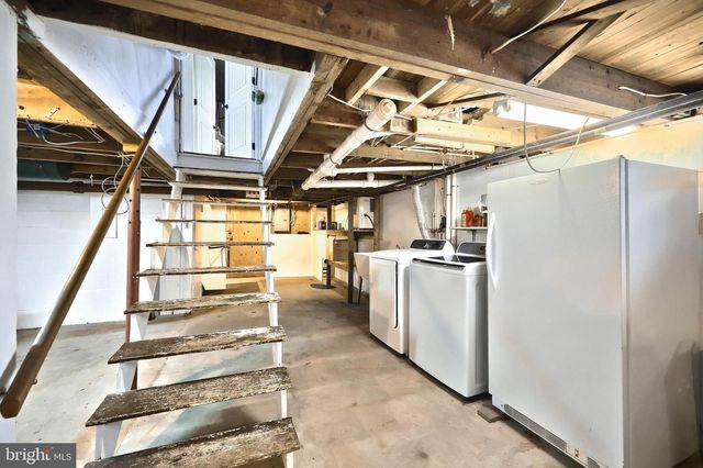 290 NEFF RD, Red Lion, PA 17356