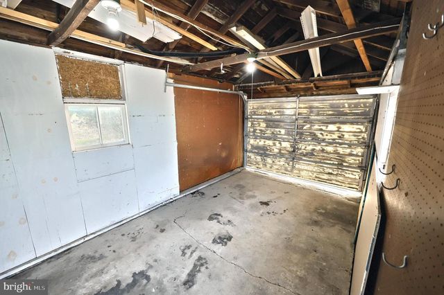 290 NEFF RD, Red Lion, PA 17356