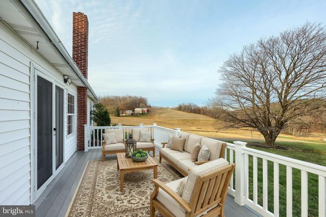 290 NEFF RD, Red Lion, PA 17356