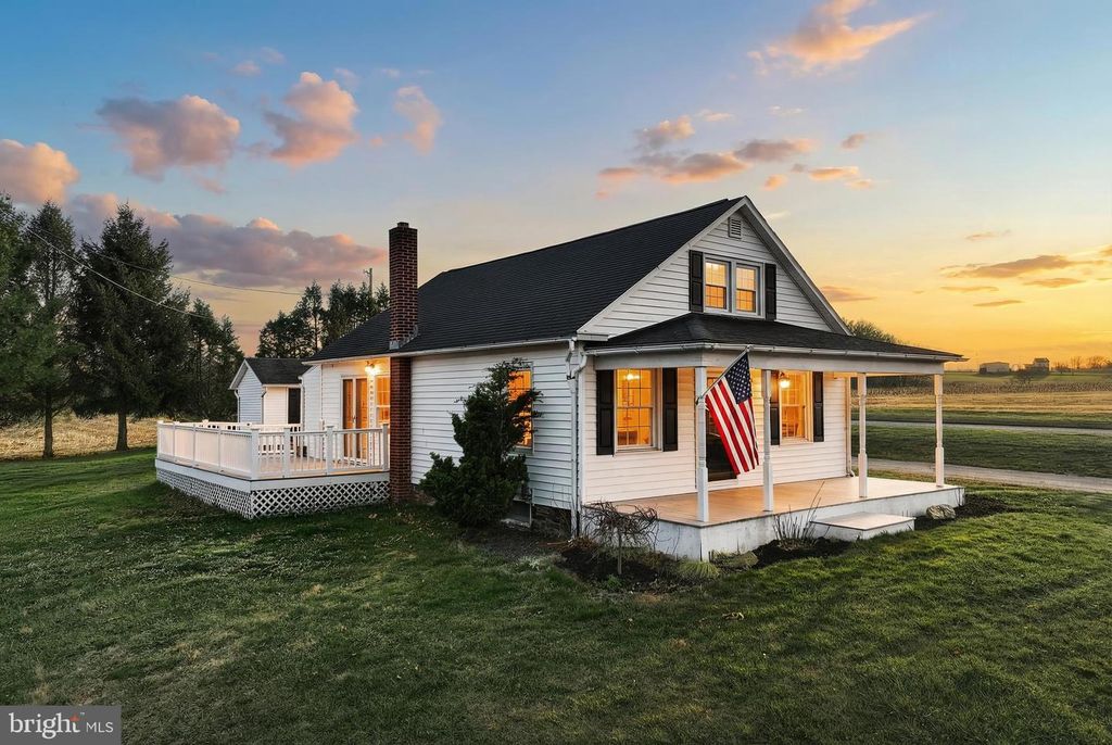 290 NEFF RD, Red Lion, PA 17356