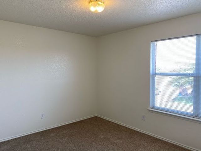 1101 Mustang Ridge Drive, Fort Worth, TX 76052