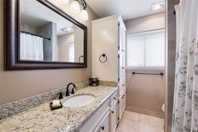 12022 Carmel Park LN, Austin, TX 78727