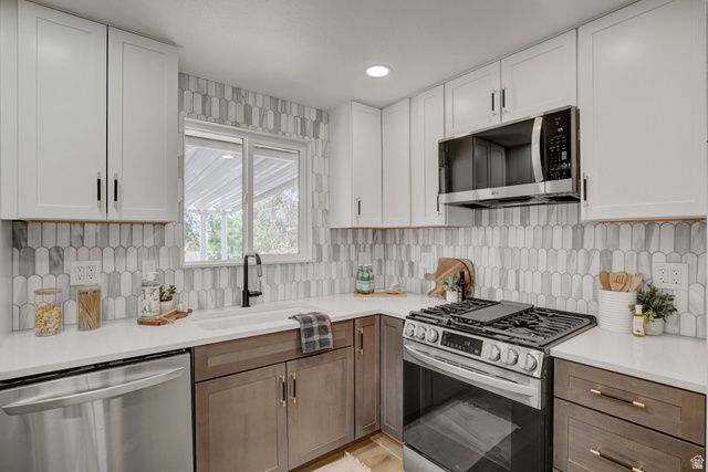 9420 S STREATHAM RD, Sandy, UT 84070