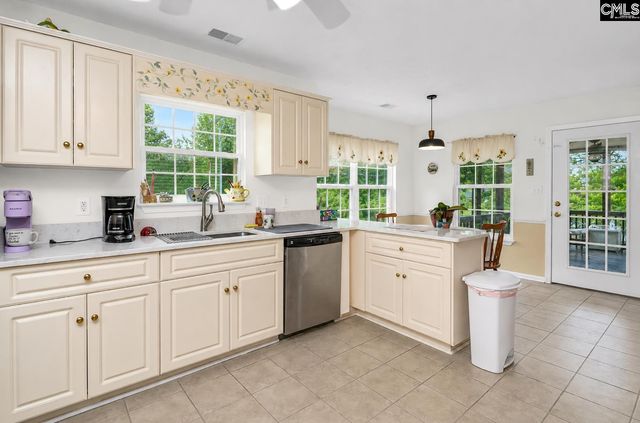 412 Knotts Court, Lexington, SC 29073