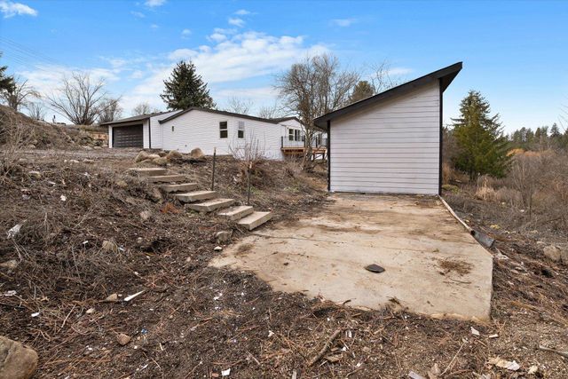 36015 N MILAN-ELK Rd, Chattaroy, WA 99003