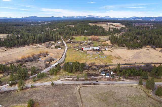 36015 N MILAN-ELK Rd, Chattaroy, WA 99003