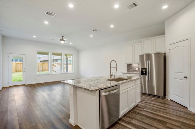 922 Youth Water Road, Montgomery, TX 77316