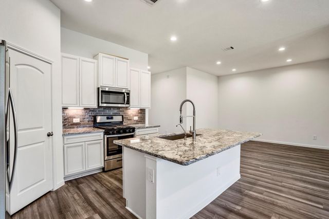 922 Youth Water Road, Montgomery, TX 77316