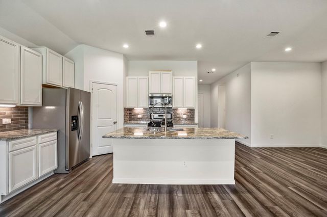 922 Youth Water Road, Montgomery, TX 77316