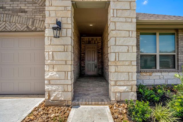922 Youth Water Road, Montgomery, TX 77316