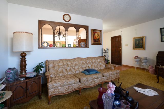 1701 Chelwood Park Boulevard NE, Albuquerque, NM 87112