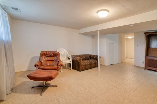 1701 Chelwood Park Boulevard NE, Albuquerque, NM 87112