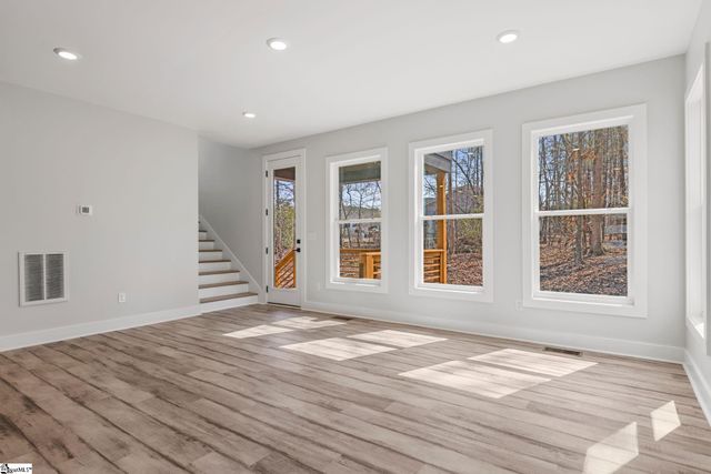 649 Canterbury Road, Piedmont, SC 29673