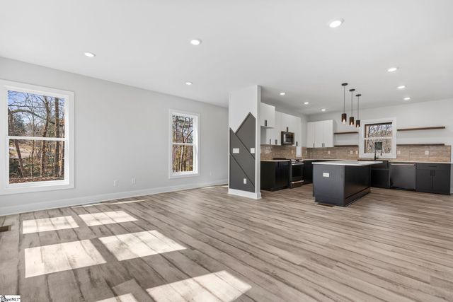 649 Canterbury Road, Piedmont, SC 29673