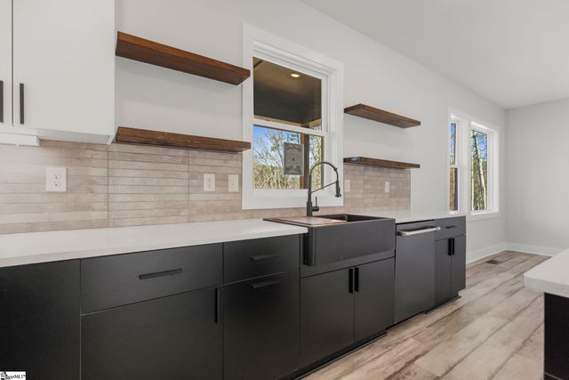 649 Canterbury Road, Piedmont, SC 29673