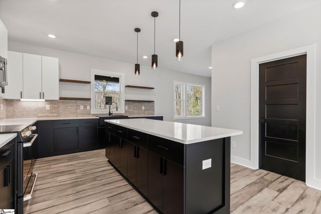 649 Canterbury Road, Piedmont, SC 29673