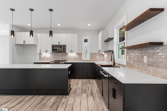 649 Canterbury Road, Piedmont, SC 29673