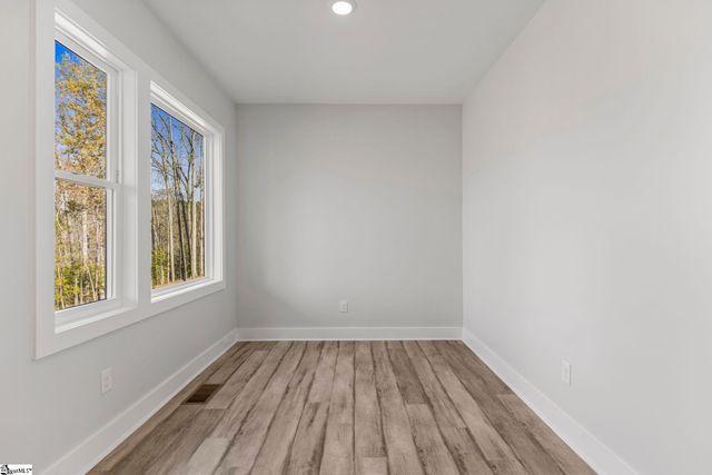 649 Canterbury Road, Piedmont, SC 29673