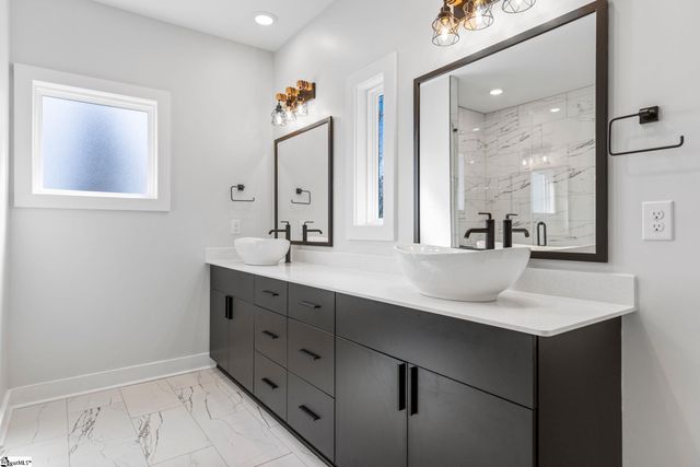 649 Canterbury Road, Piedmont, SC 29673