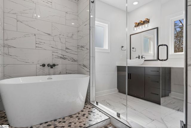 649 Canterbury Road, Piedmont, SC 29673