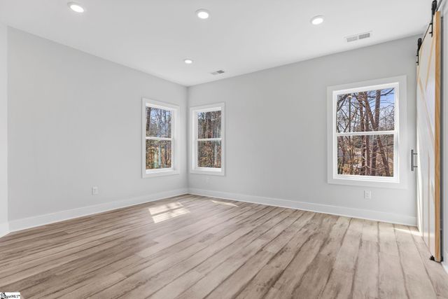 649 Canterbury Road, Piedmont, SC 29673