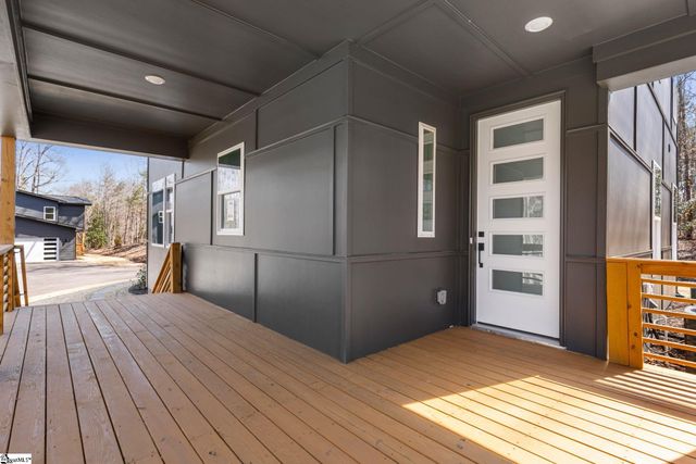 649 Canterbury Road, Piedmont, SC 29673