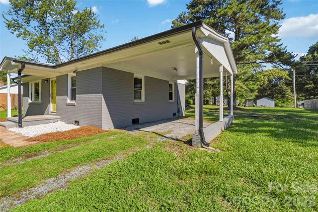 408 W Sandy Ridge Road, Monroe, NC 28112