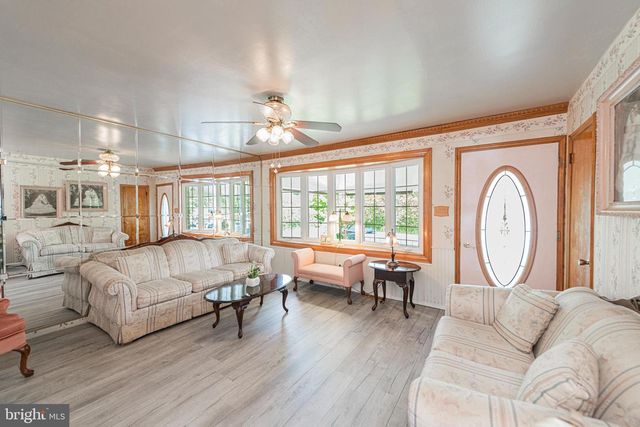 39 ROSSITER AVE, Phoenixville, PA 19460