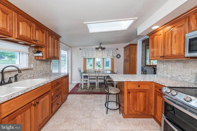 39 ROSSITER AVE, Phoenixville, PA 19460