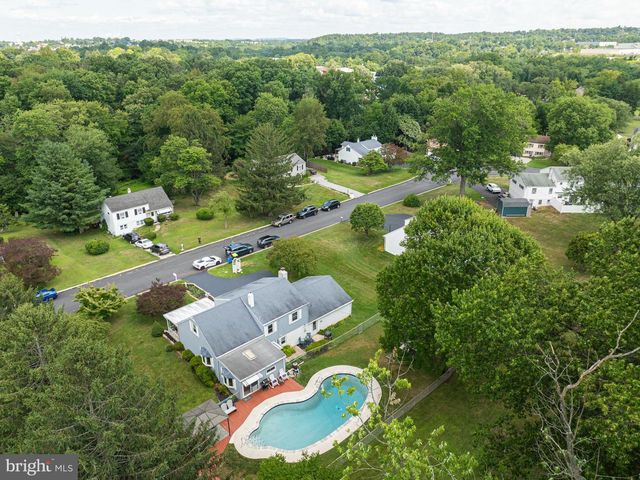 39 ROSSITER AVE, Phoenixville, PA 19460