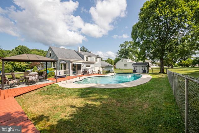 39 ROSSITER AVE, Phoenixville, PA 19460