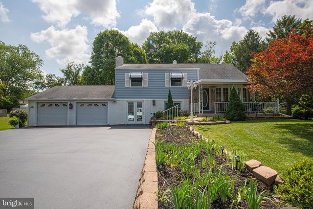 39 ROSSITER AVE, Phoenixville, PA 19460