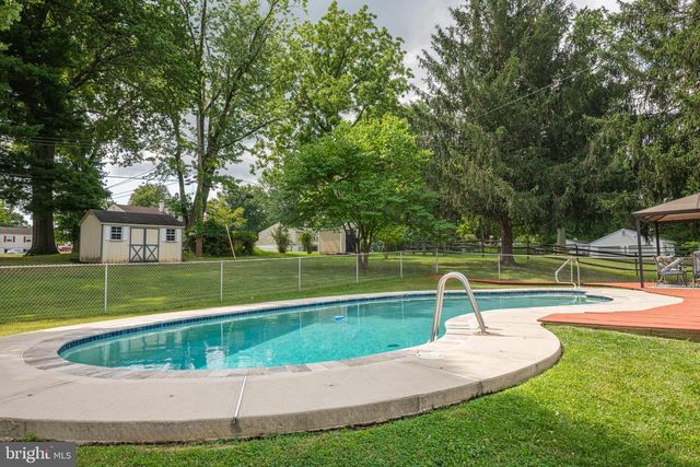39 ROSSITER AVE, Phoenixville, PA 19460