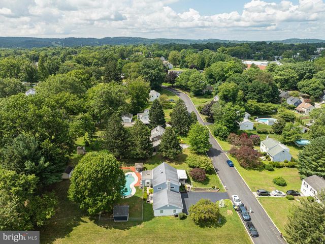 39 ROSSITER AVE, Phoenixville, PA 19460