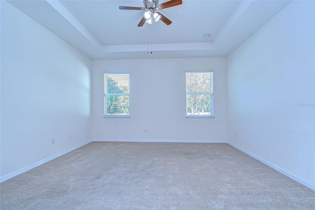 Image 12 of property listing at 10434 SCENIC HOLLOW DRIVE, Riverview, FL 33578