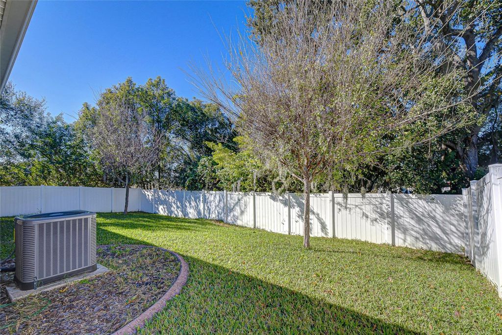 Image 25 of property listing at 10434 SCENIC HOLLOW DRIVE, Riverview, FL 33578