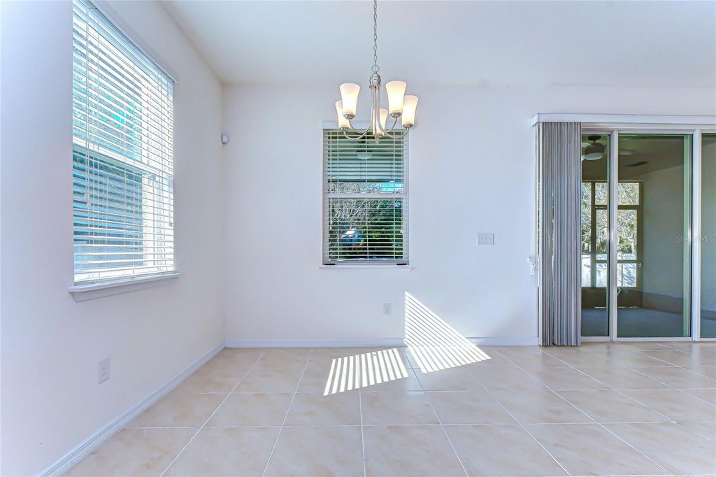 Image 9 of property listing at 10434 SCENIC HOLLOW DRIVE, Riverview, FL 33578