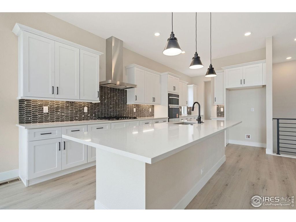 5835 Gianna Dr, Timnath, CO 80547