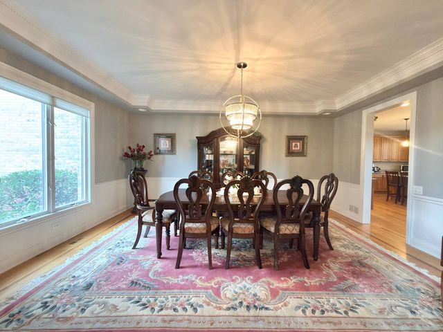 28278 Gray Barn Lane, Lake Barrington, IL 60010