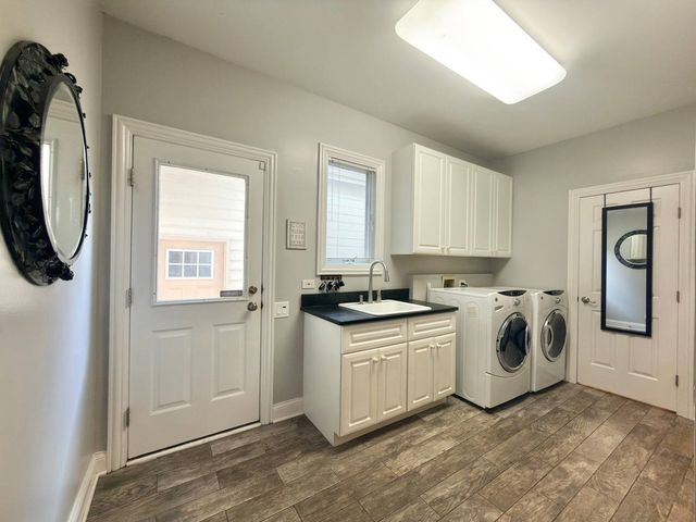 28278 Gray Barn Lane, Lake Barrington, IL 60010