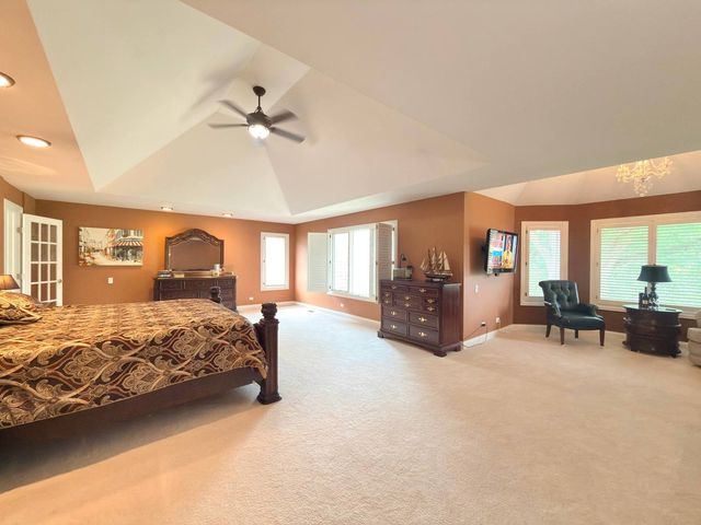 28278 Gray Barn Lane, Lake Barrington, IL 60010