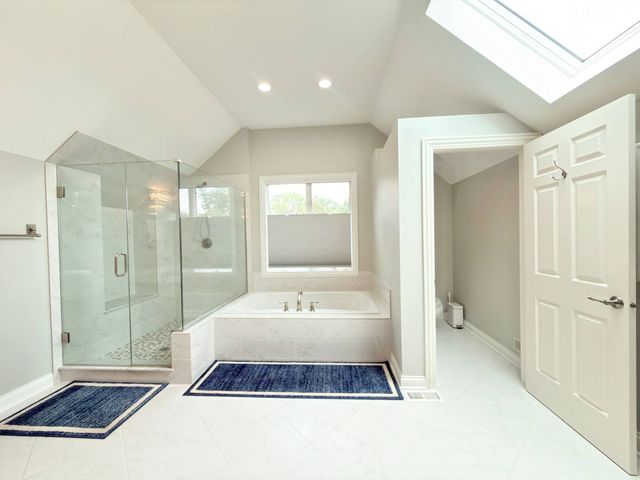 28278 Gray Barn Lane, Lake Barrington, IL 60010