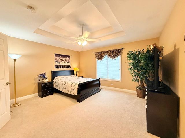 28278 Gray Barn Lane, Lake Barrington, IL 60010