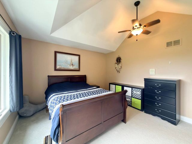28278 Gray Barn Lane, Lake Barrington, IL 60010